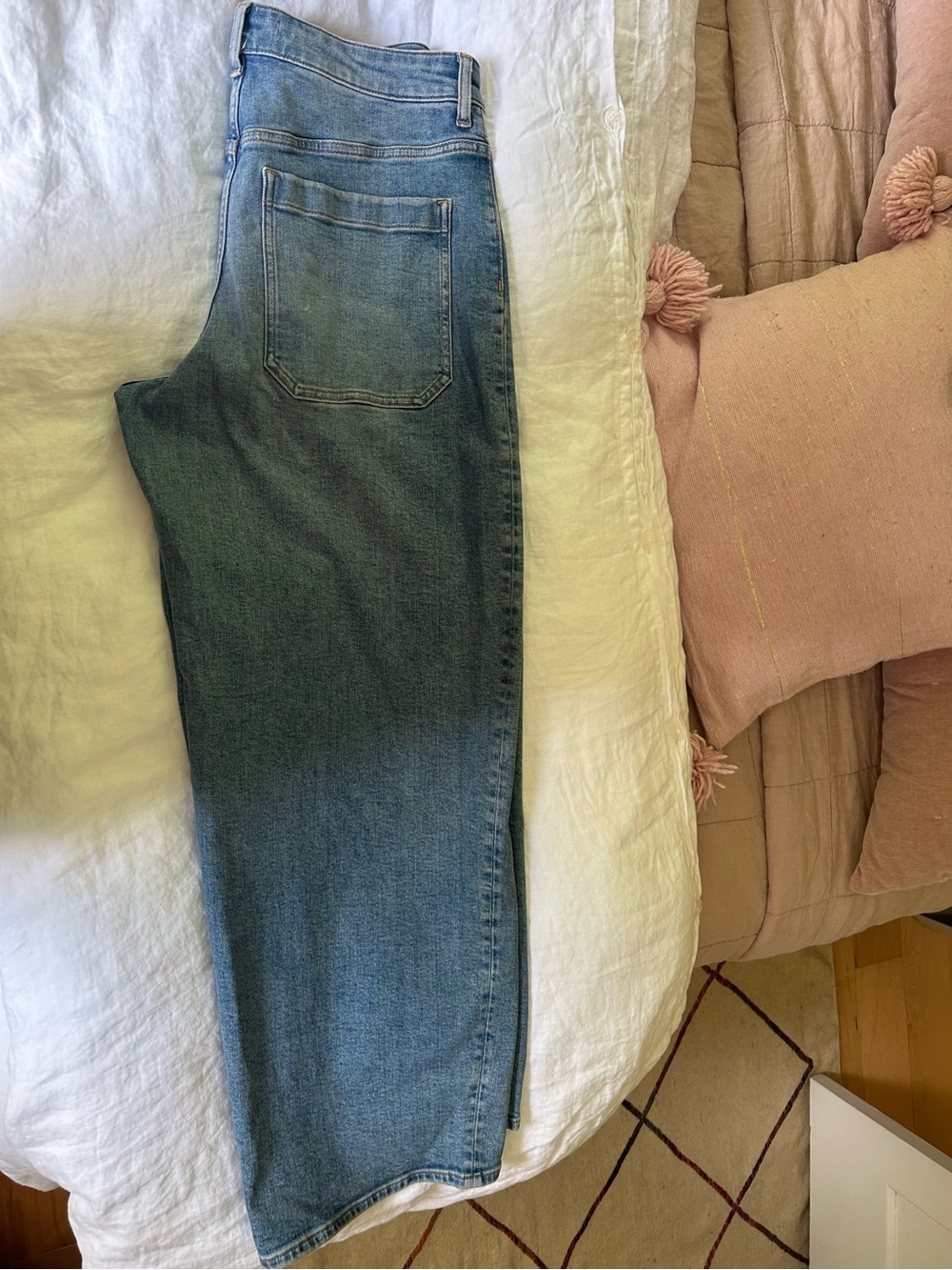 Madewell Women's 
Emmett style jeans 
Curvy - Picture 10 of 10